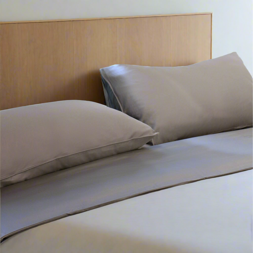 EcoDrop Organic Cotton Bedding Set – GOTS Certified Quilt Cover & Flat Sheet (Queen/King)